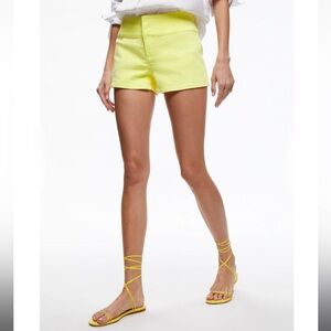 Alice + Olivia Jean Shorts. Color Lemon. 🍋. New ✨